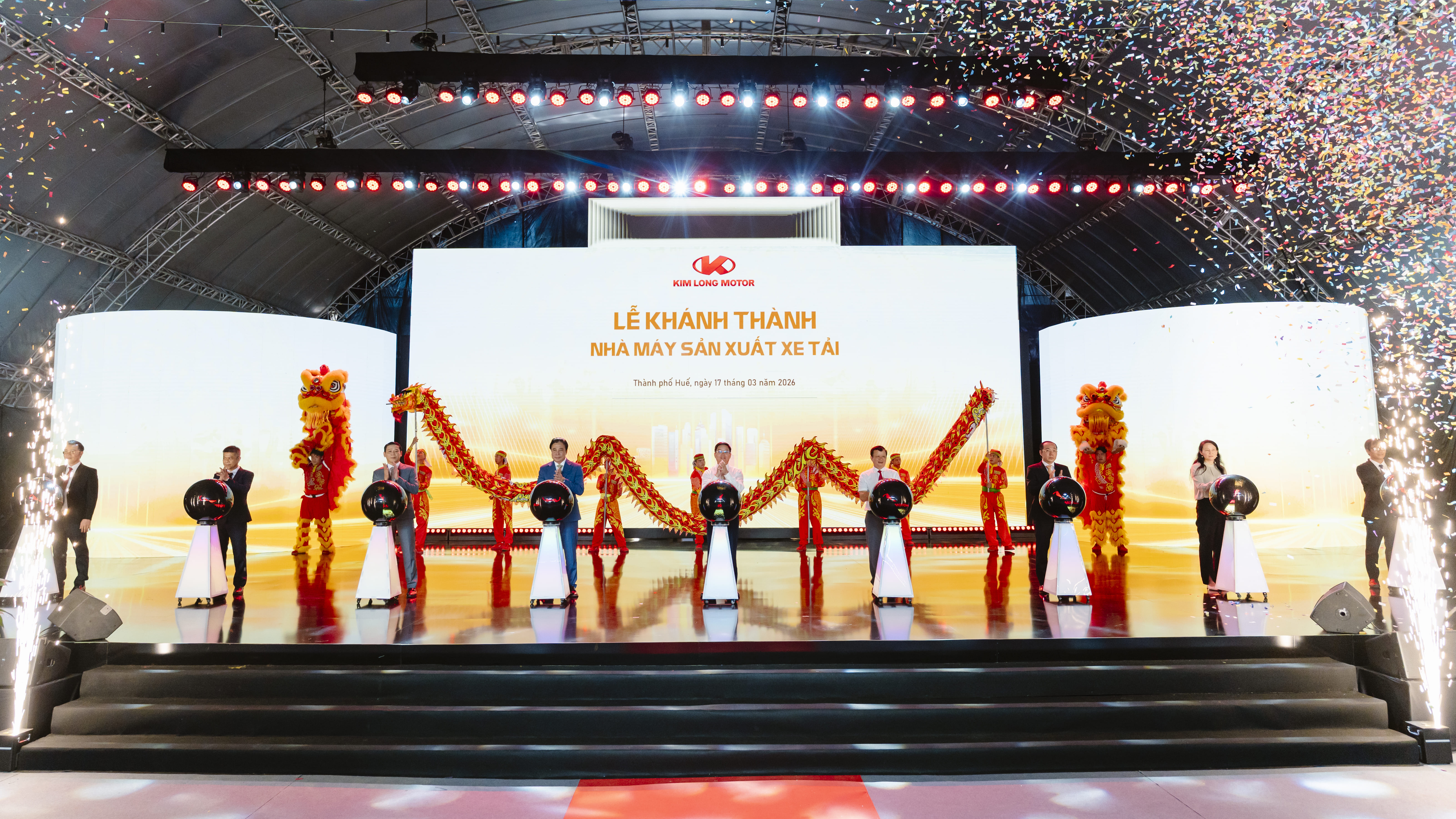 CHÍNH THỨC KHÁNH THÀNH NHÀ MÁY SẢN XUẤT XE TẢI KIM LONG MOTOR - ĐÁNH DẤU CỘT MỐC MỚI TRONG NỀN CÔNG NGHIỆP Ô TÔ VIỆT NAM