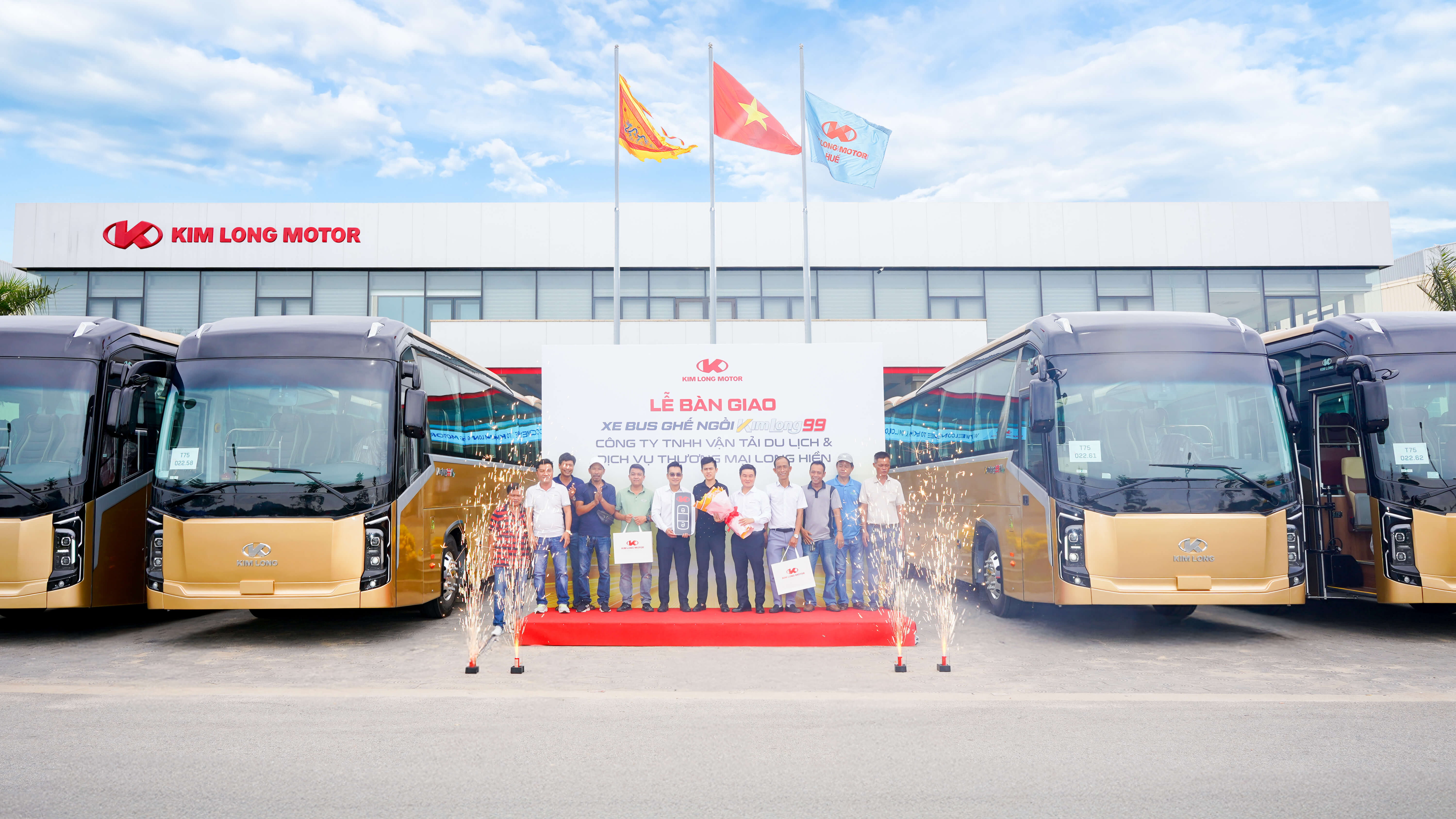 KIMLONG 99-N47 – AFFIRMING LONG HIEN’S LONG-TERM VISION WITH A FLEET OF 10 SEATED BUSES