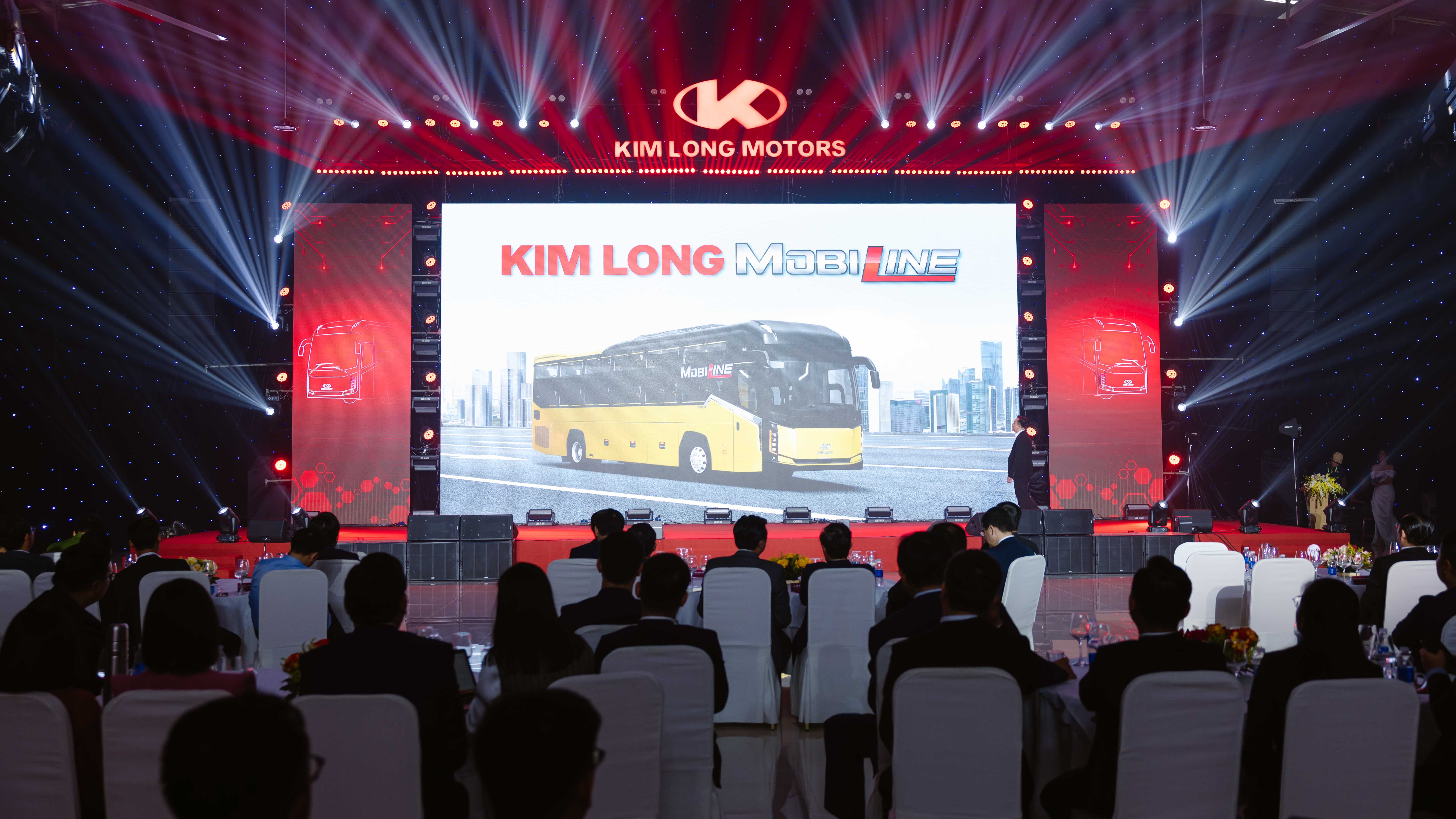 OFFICIAL LAUNCH OF KIM LONG BRAND BUS - SIGNING CEREMONY, HANDOVER OF VEHICLES TO PARTNERS